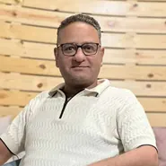 عصام حسني